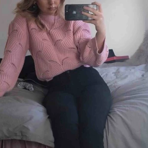  - En mytisk rosa stickad tröja köpt från Gina tricot 