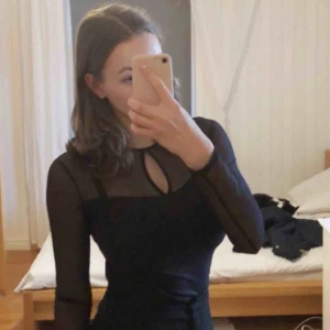  - Nyskick, har använt typ en gång. Strl S, säljer pga inte min stil längre