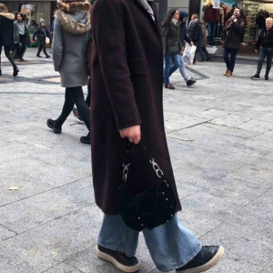  - Säljer min väska från Unlimit, jättefin och rymlig väska. Original pris 1899kr :))