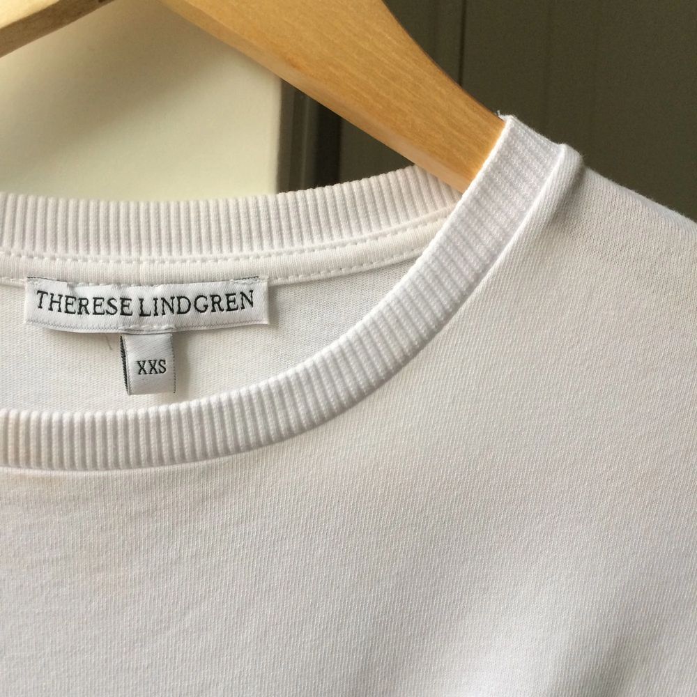 Supersnygg tröja från Therese Lindgrens | Plick Second Hand