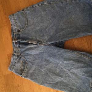 Niceee jeanshorts köpt på second hand! 