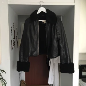  - Nypris: 3000:- !!! 