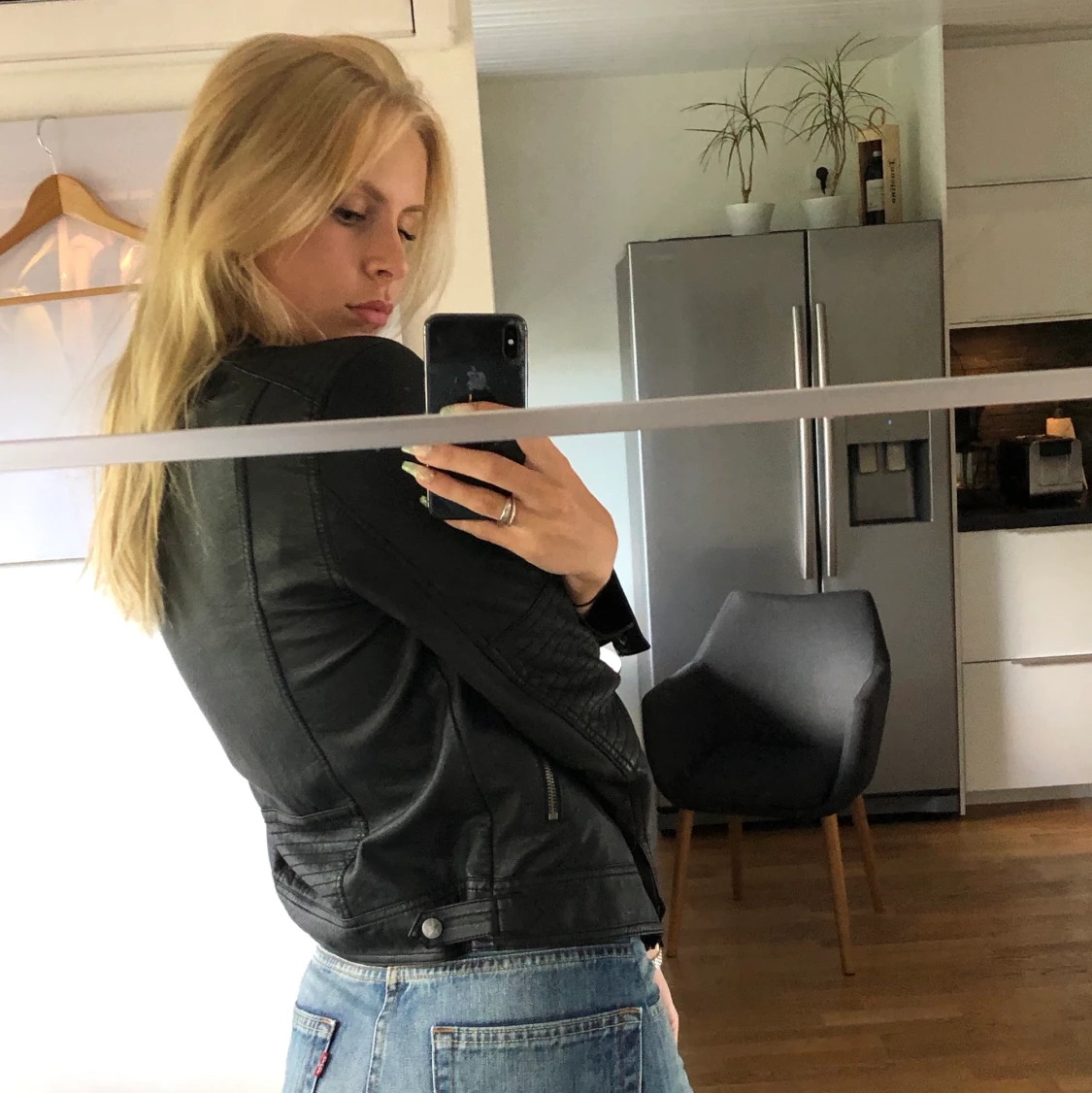 Oäkta skinnjacka - 90