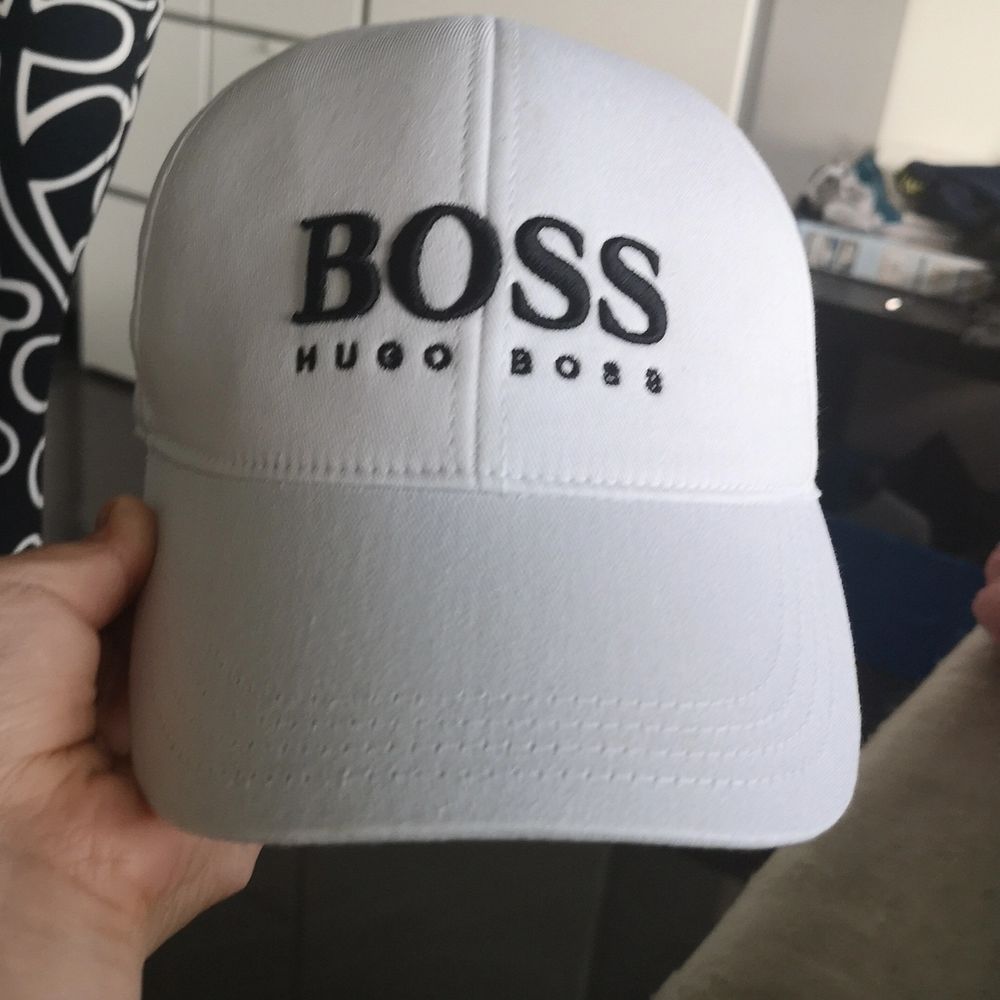 Vit Hugo Boss keps - Boss | Plick Second Hand