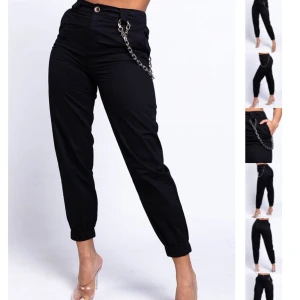 Byxor från Madlady - Köpta förra året från Madlady för 399kr. Säljer för att dem är för korta på mig som är 174 då dem krympt lite i tvätten. Bara att höra av sig vid intresse eller frågor, pälsdjur finns i hemmet. Kedjan följer inte med. 