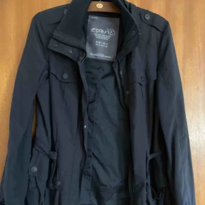  - Jacka från Esprit. Pris kan alltid diskuteras. Hör av dig för fler bilder eller frågor 🥰