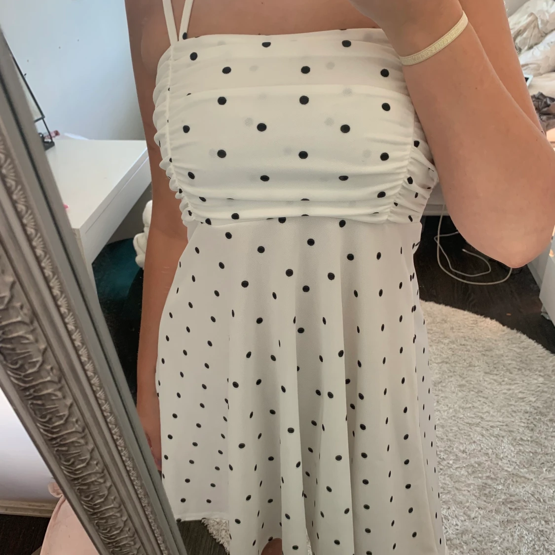 Pretty Little Thing klänning - 90