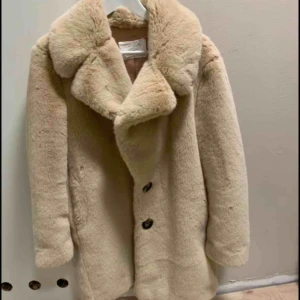  - Pälsjacka använd fåtal gånger 