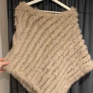  - Äkta poncho är onesize super skick