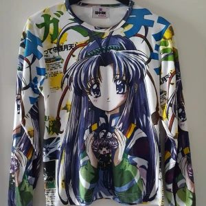 Tröja - Tröja i storlek S. Fratkostnad blir 46kr.