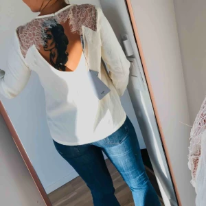  - Aldrig använt. Prislappen sitter kvar. Lite svårt att ta en bra bild med vit bakgrund. Skickar gärna fler vid önskemål. Kan hämtas i vasastan/solna eller skickas via post emot porto