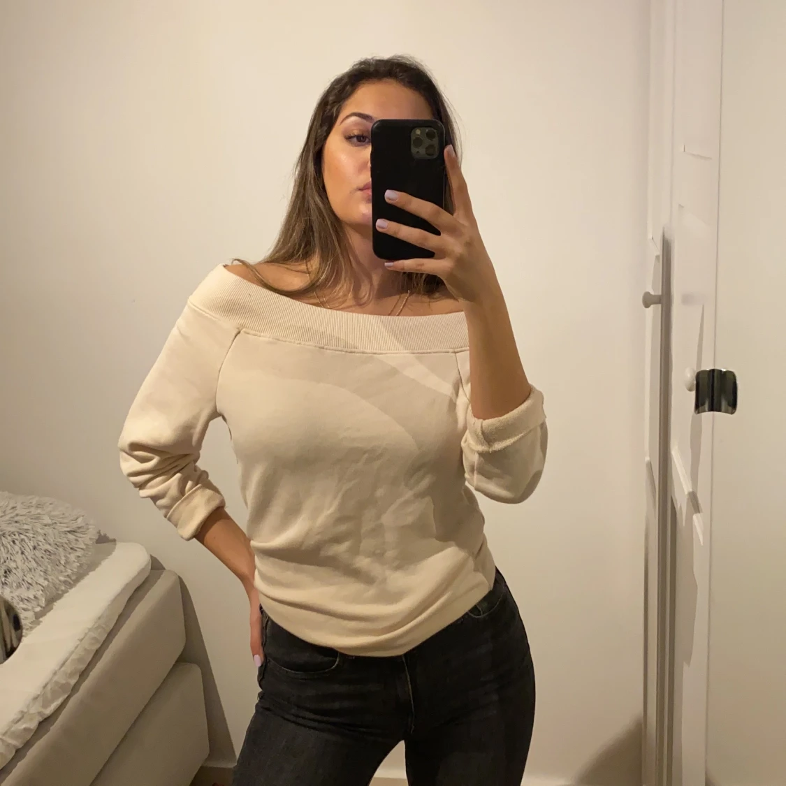 Nude offshoulder tröja - 90
