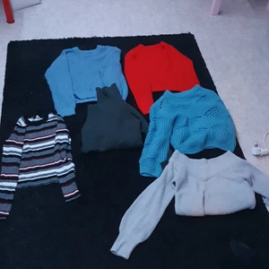 Stickade tröjor - Stickade tröjor, bra kvalité, storlekar xs/s/m, paketpris 150kr eller styckvis 40kr, kom med bud annars