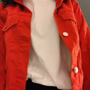 Röd jeansjacka från H&M 