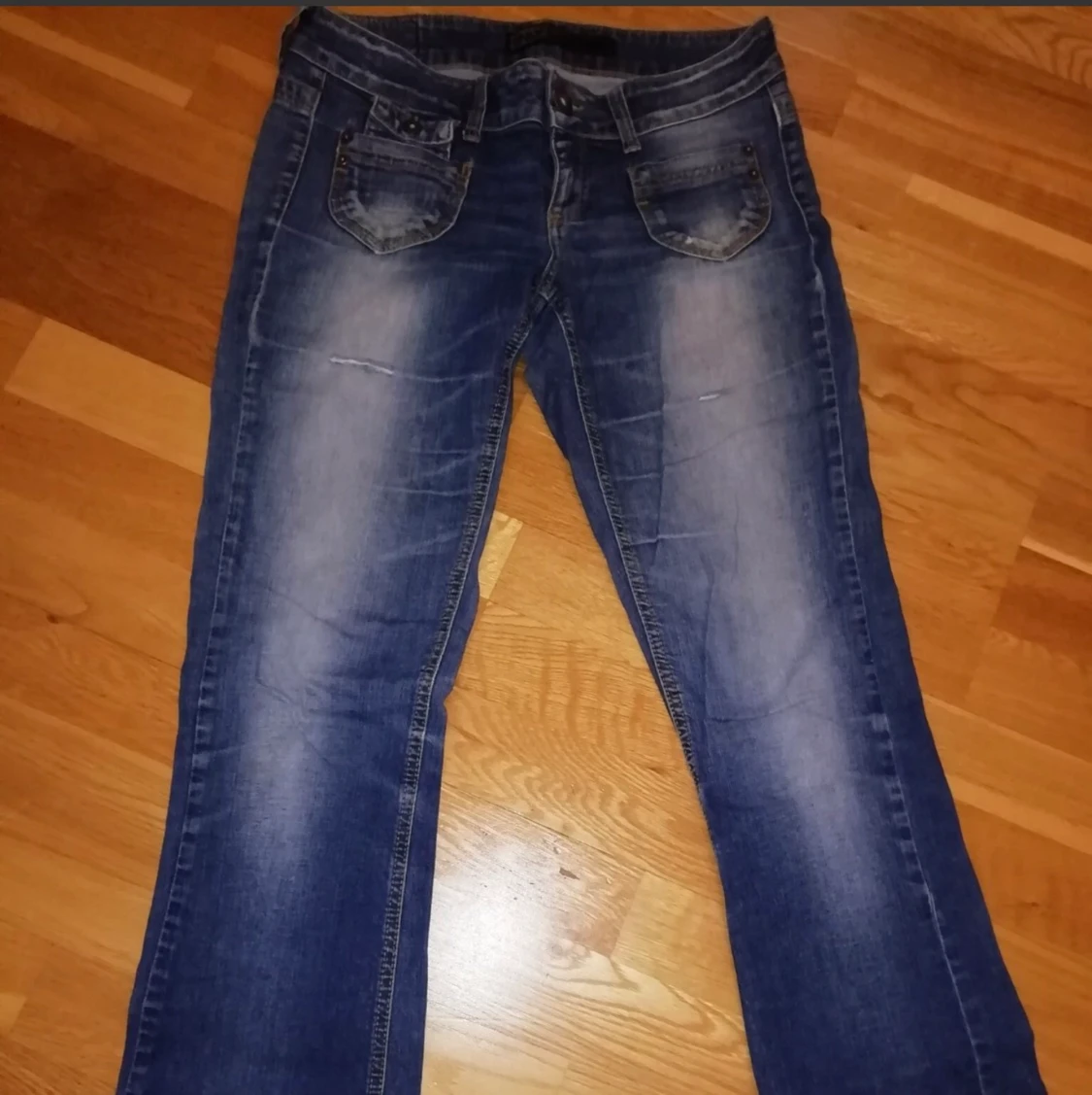 bootcutjeans från only - 90