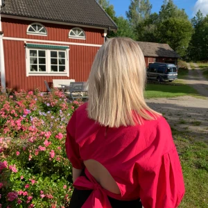 Topp - Så fin rosa färg på denna topp från Gina! Pris kan diskutera vid snabb affär💛