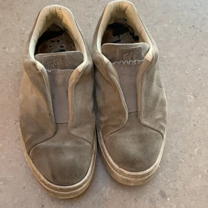Eytys doja suede - Storlek 43, skorna är i befintligt skick! Tar emot bud