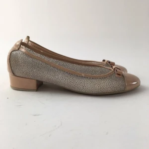  - Hispanitas, Ballerinaskor,  Strl: 39,  Färg: Ljusrosa, Silverfärgad,  Skick: Normalt 