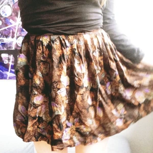  - Vippig kjol från beyond retro!