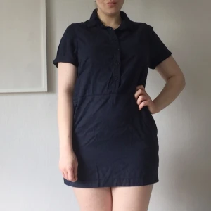  - Helt ny klänning från Topshop petite. Marinblå.