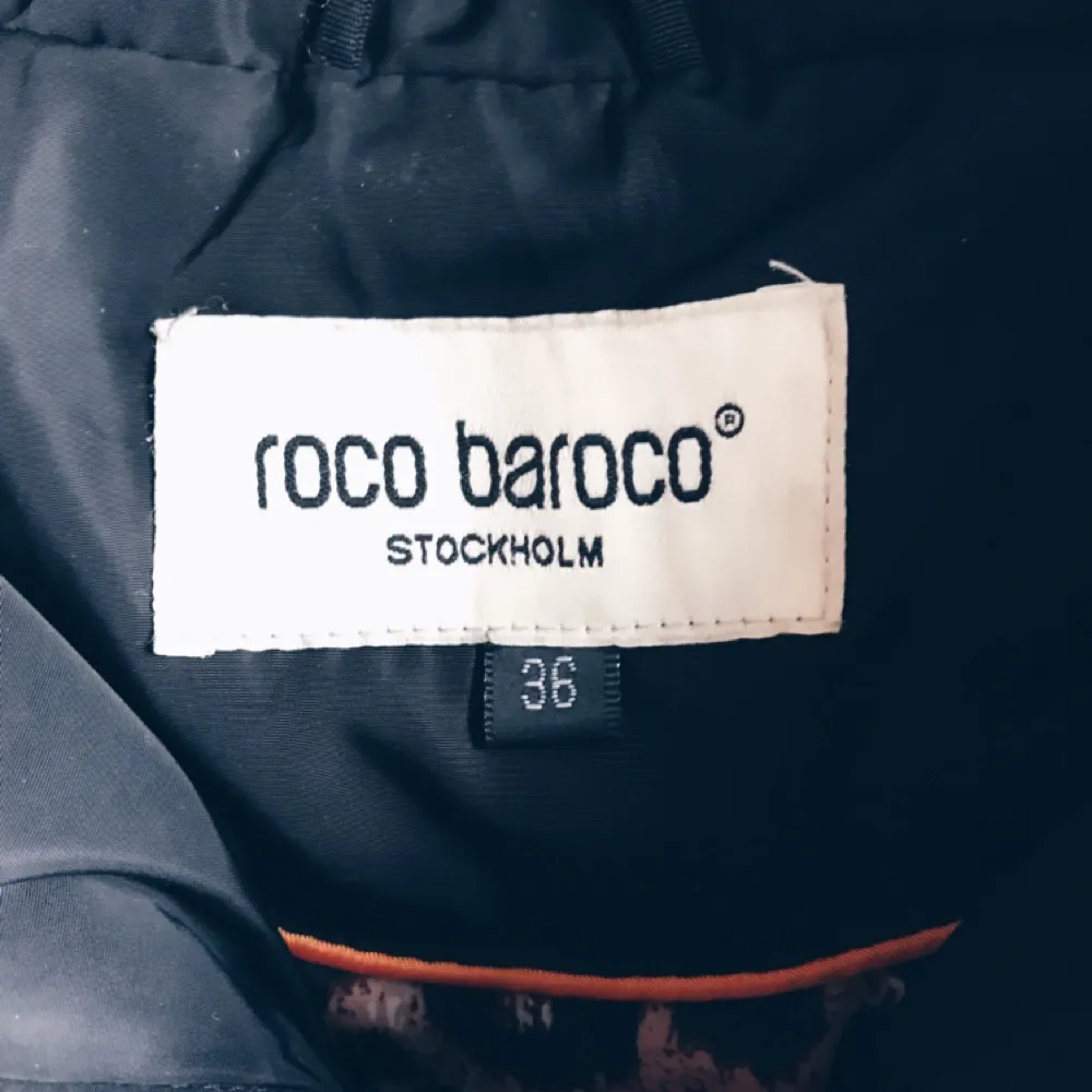 Jacka från Roco Baroco köpt på Hollies. Det är fejk päls och 