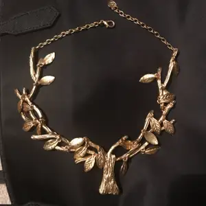 design and unique necklace 