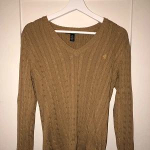  - Tröja inköpt från Lauren Ralph Lauren, helt oanvänd. 