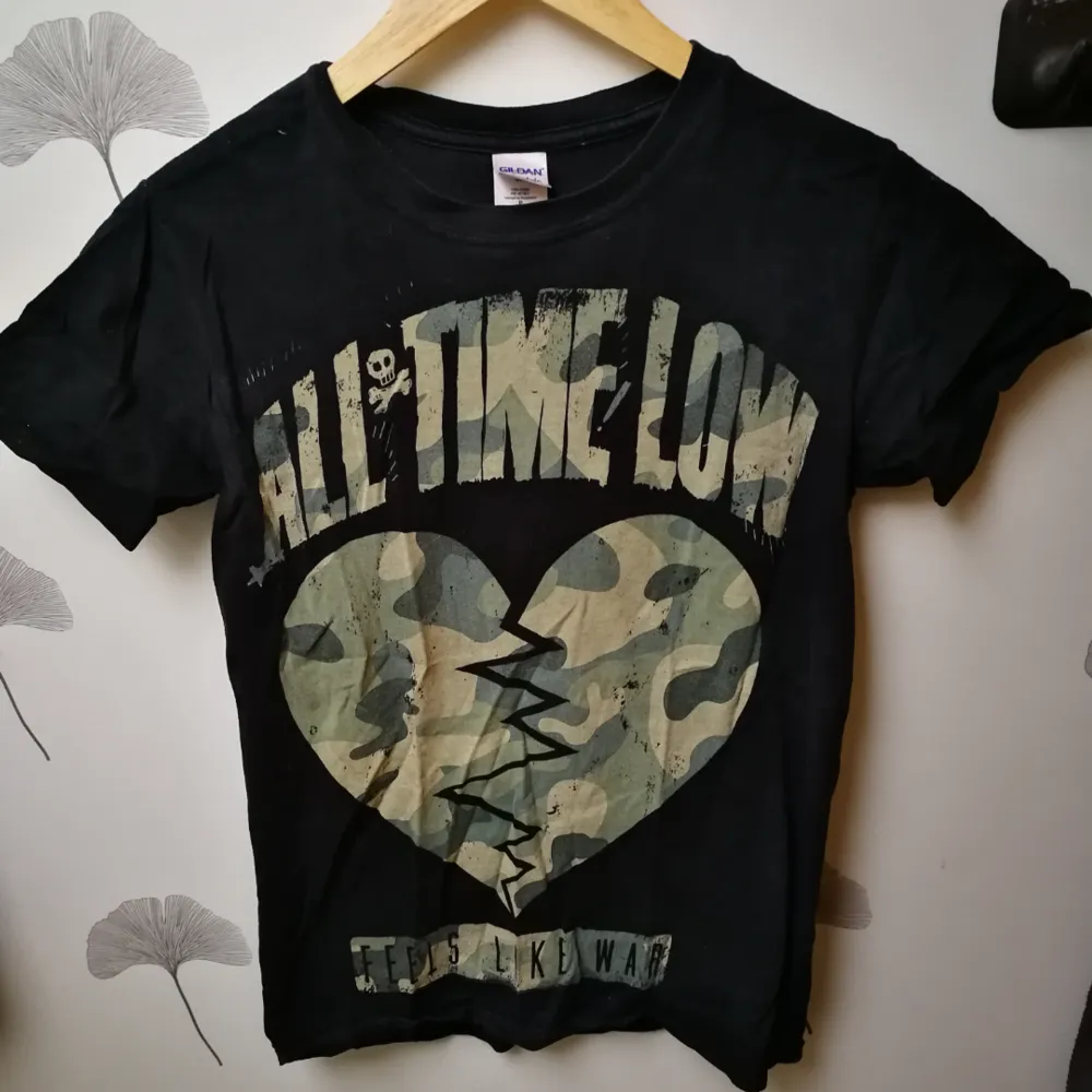 All Time Low tröja, träffa mig eller så skickar jag den, frakt beror på vad det kostar.. T-shirts.