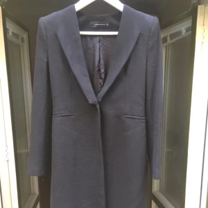  - Zara kappa storlek xs