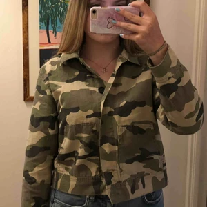  - Jättesnygg vårjacka från HM, köpt för 300💚