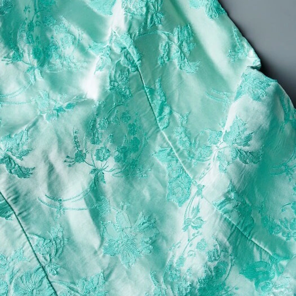 Blommig fodralklänning - 91