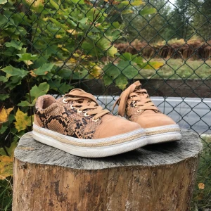 River Island Skor  - River Island Skor. Frakt tillkommer💕🥰