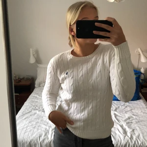 Kabelstickad - Kabelstickad från Ralph Lauren! Superfint skick. Nypris: 1000-1200?