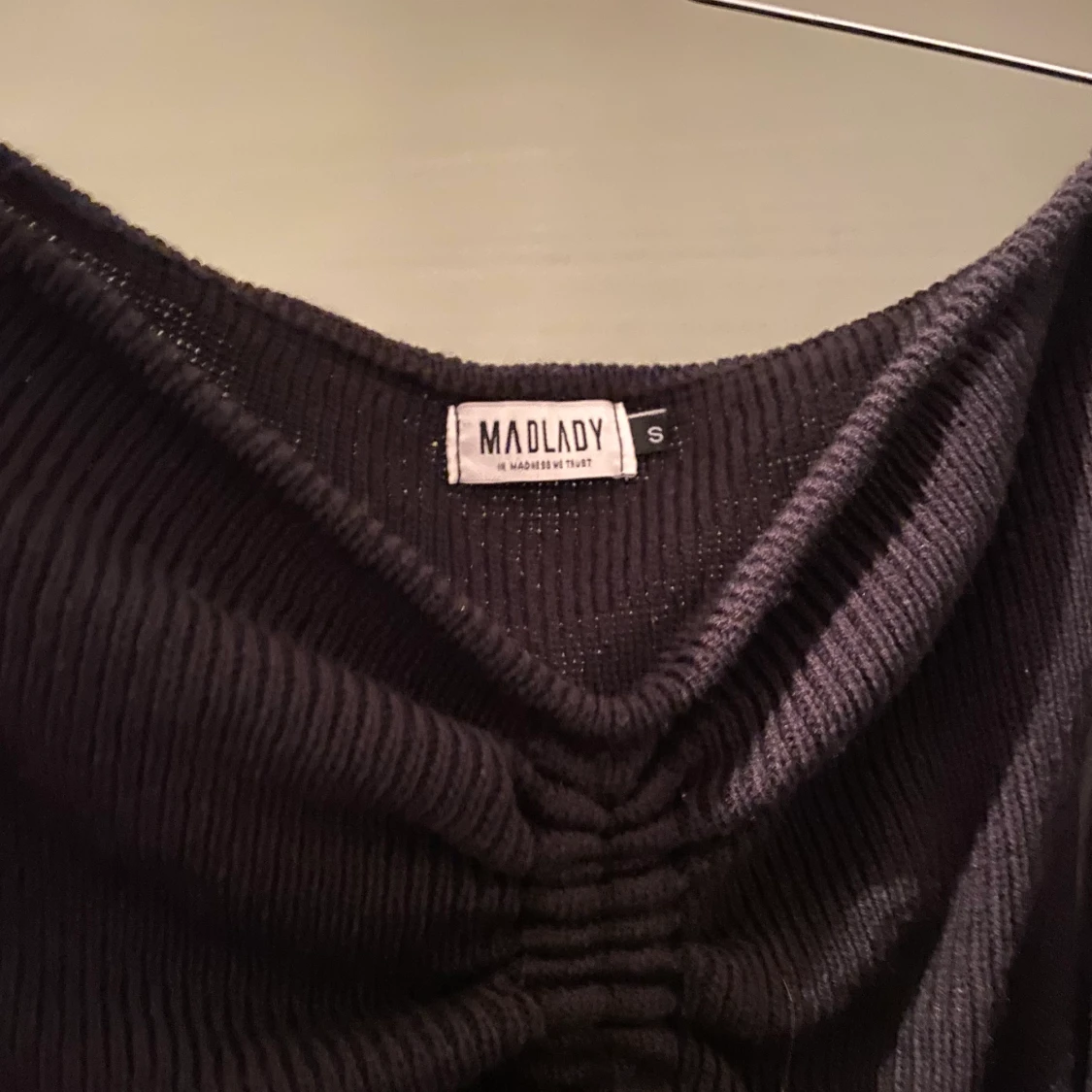 Crop tröja från Madlady - 90