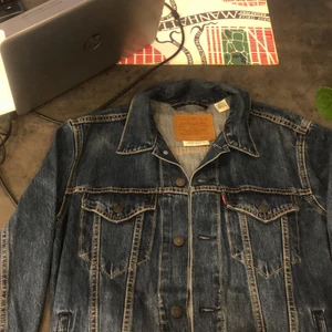 Levi’s jeansjacka NY - Ny jeansjacka från Levi’s storlek M