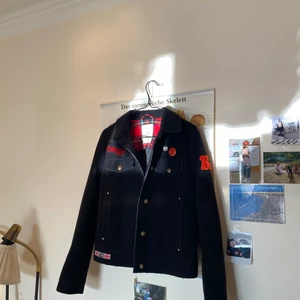 Filtjacka för hösten 🍂 - Superfin jacka använd ett fåtal gånger. Perfekt höstjacka. 