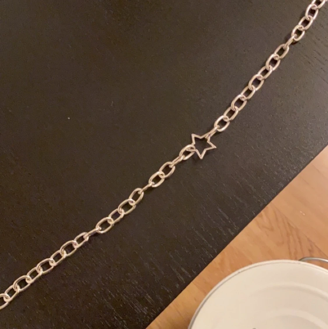 Kedjehalsband med en stjärna i mitten - 90