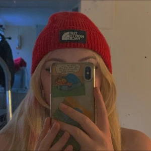 Mössa! - The north face mössa, knappt använd. Köpte den förra vintern.  70kr+frakt ❣️❤️