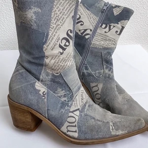 Vintage 2000’s cowboy boots  - Säljer vidare dessa då dom tyvärr inte passade mig. De är i mycket bra skick och ett väldigt ovanligt fynd! 