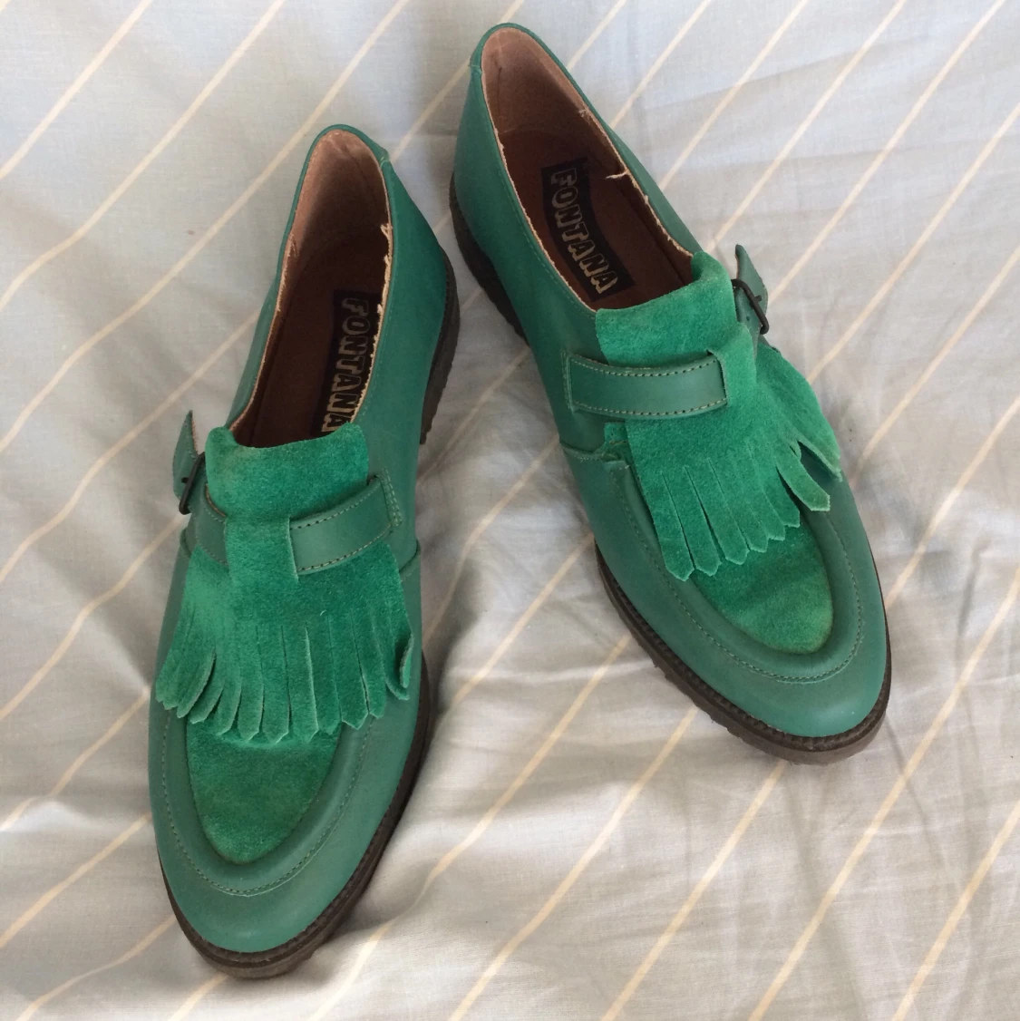Coola skor i grönt läder och mocka - 91