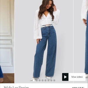 Nakd jeans  - Ett par svinsnygga jeans fårn Nakd! Säljer pga att de är för korta för mig. Jag är 176 och de är ca 4 cm korta för mig. Skulle nog passa någon som är ca 170-172 cm. De är i bra skicka det är bara att det är ett litet märke från min mobil. Det är budgivning så man budar i kommentarsfältet (högsta bud 150 kr) Köparen står för frakten. 