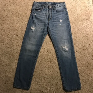 Gap byxor Barn stl 12 år - Jätte söta girlfriend jeans i storlek 12 år 😊💗  