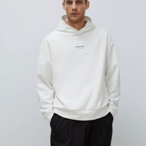 Hoddie  - Helt ny hoddie från zara man, storlek M 