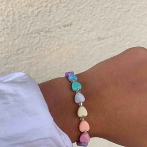 Armband - Färgglatt armband, det finns en annan annons med båda armbanden i paketpris