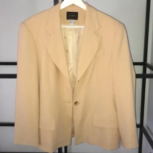 Peach Blazer - Perfect condition, L but fits oversized for M-S