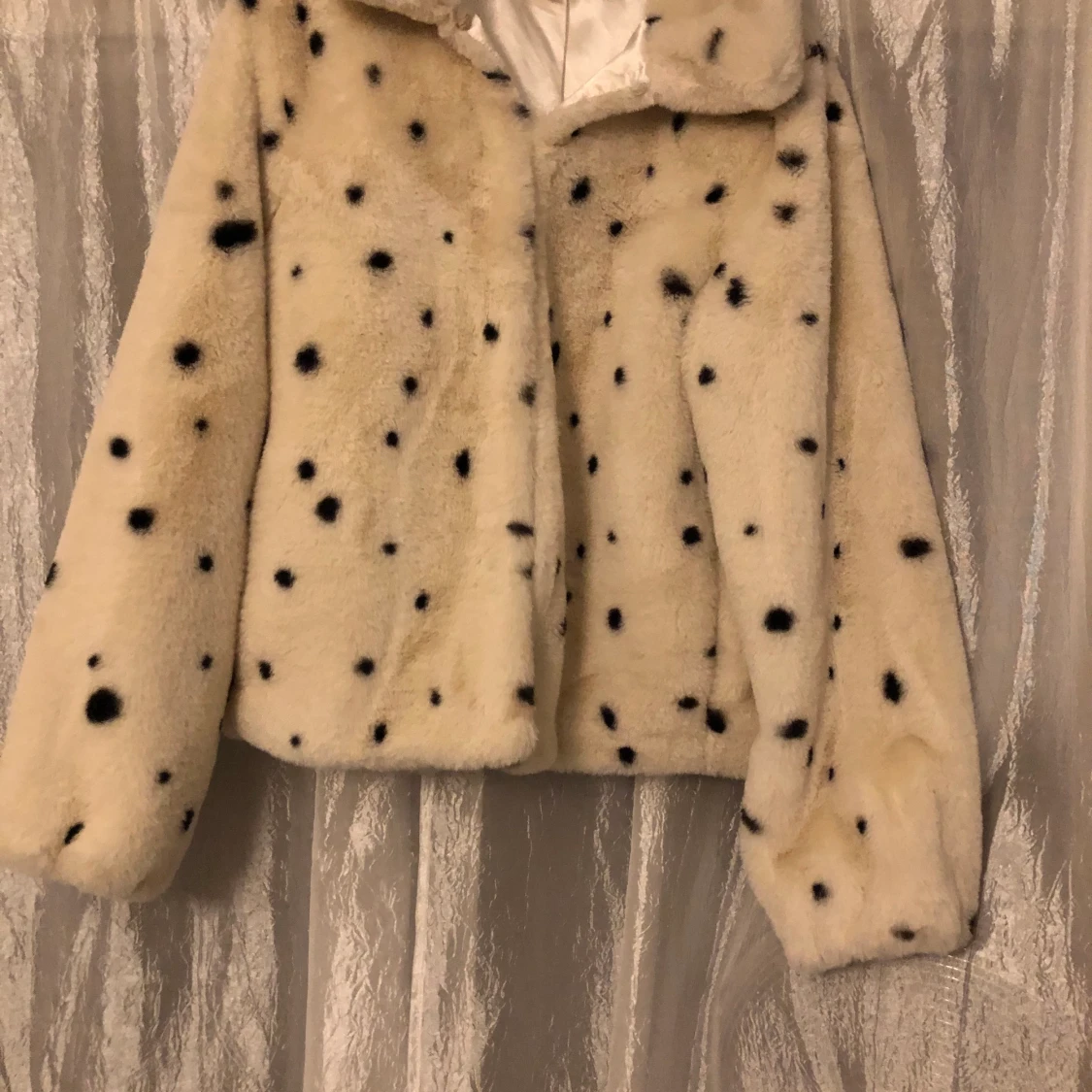 Jätte skön (fake) pälsjacka från H&M - 90