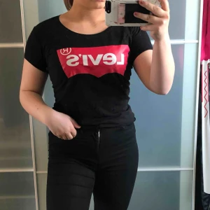  - Levis tröja (kopia)  Super skön S Köparen står för frakten!!