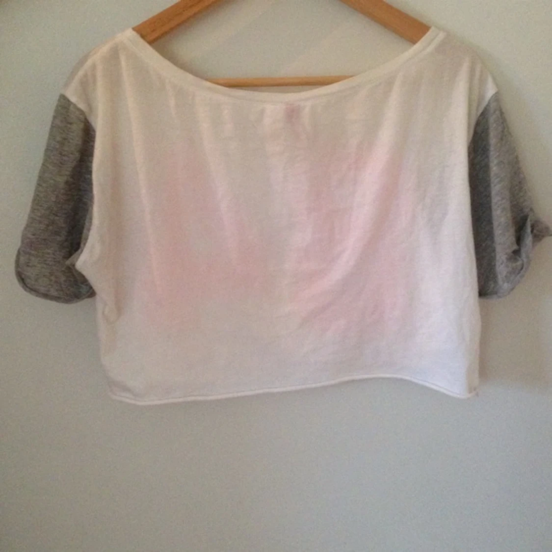 Sportig magtröja! Endast använd ett fåtal gånger :))) 