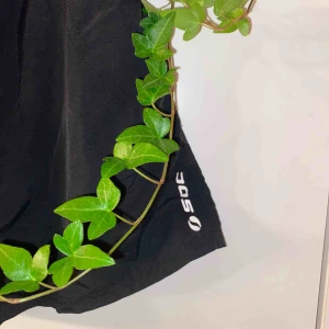  - Jätte coola badshorts från Soc.   Köparen står för frakten✨