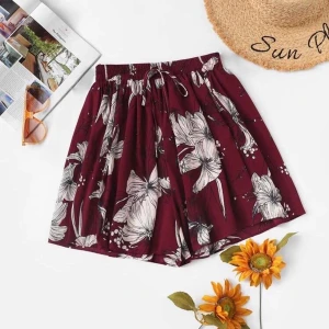 Shorts - Blommiga shorts, luftigt material, oanvända